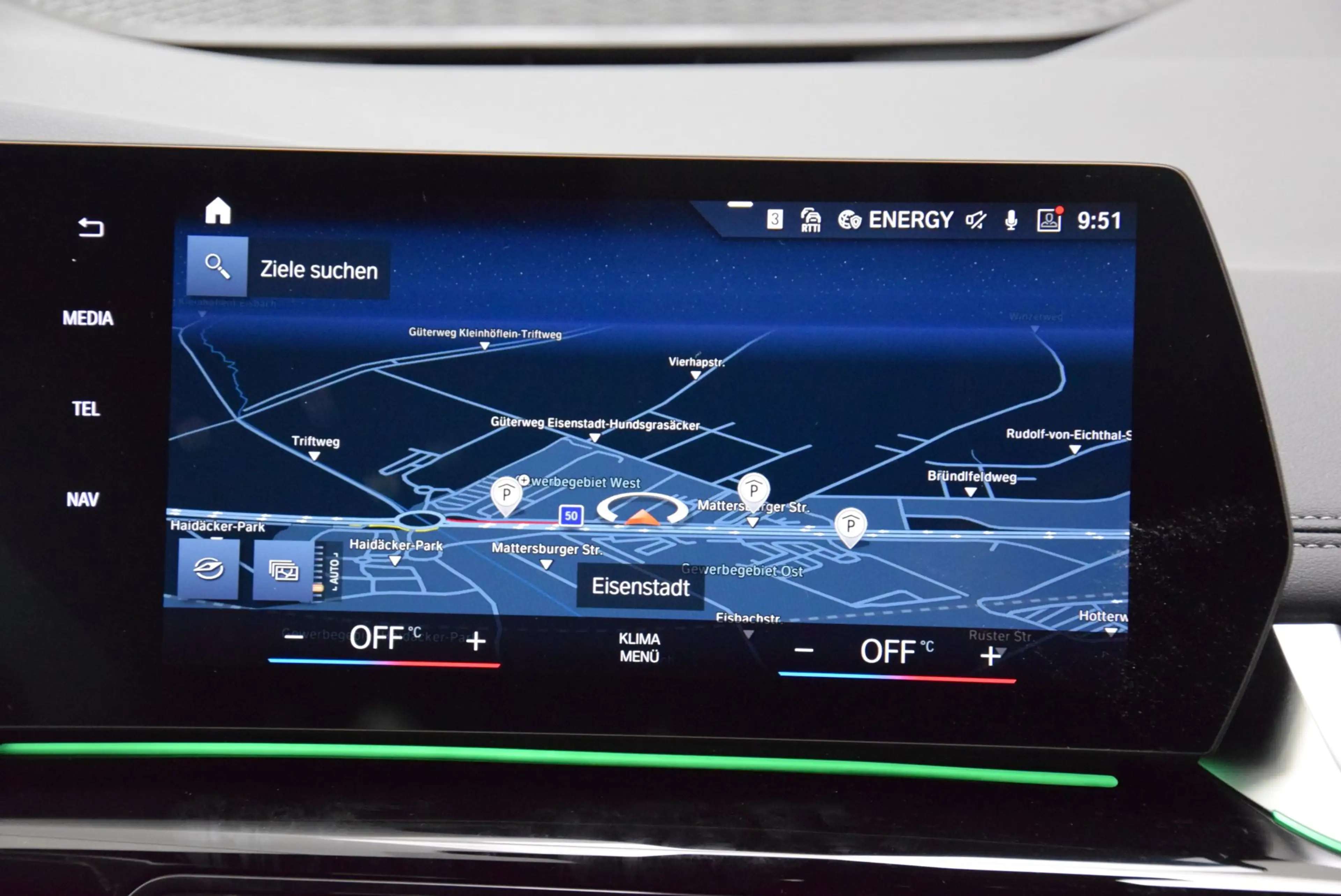 BMW 223 i M-Sportpaket — photo 10