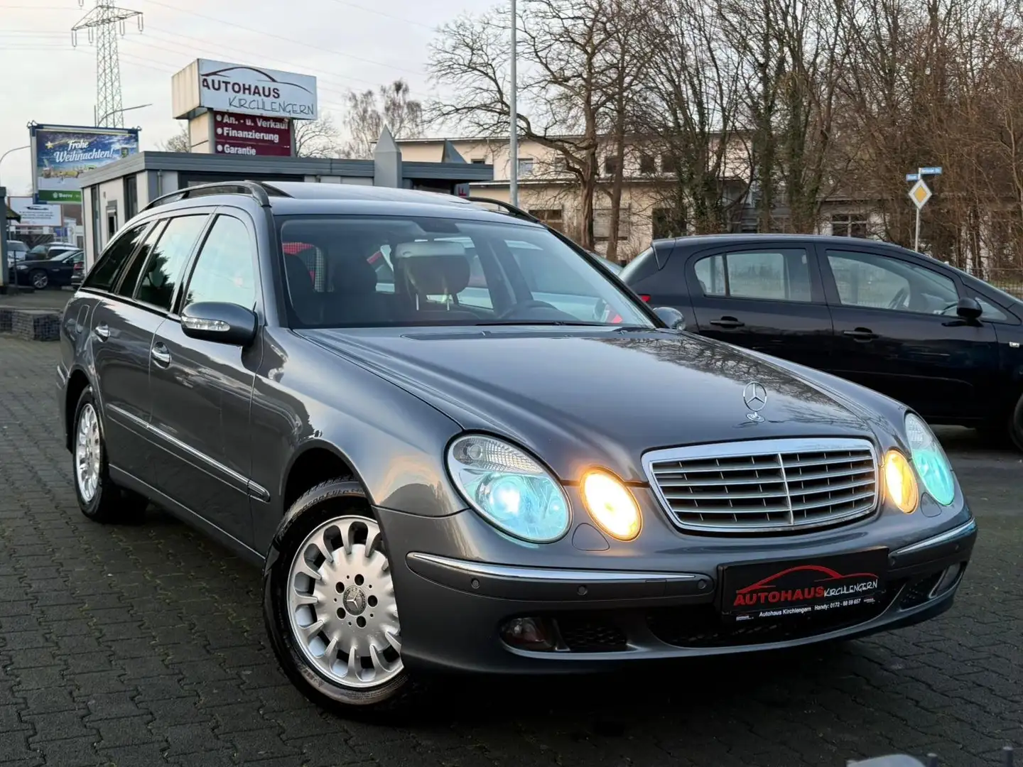 Mercedes-Benz E 280 E 280T 4Matic Scheckheft Schiebedach AHK HU/AU:NEU Grau - 1