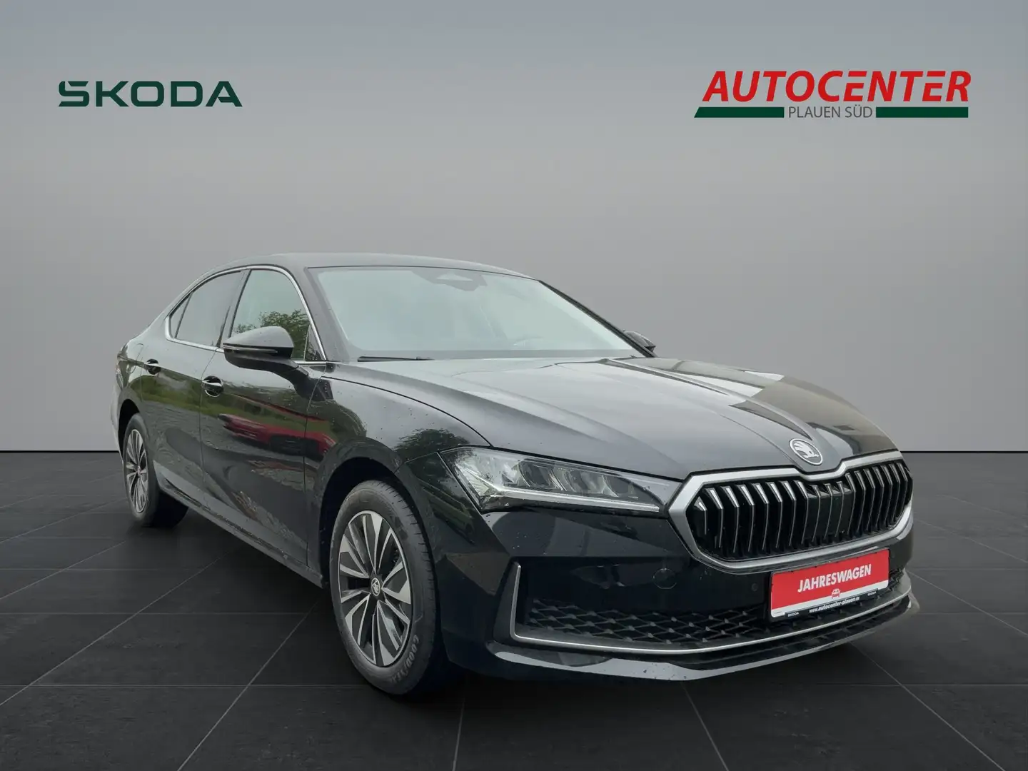 Skoda Superb 1.5 TSI mHEV Hybrid 110kW Selection Noir - 1