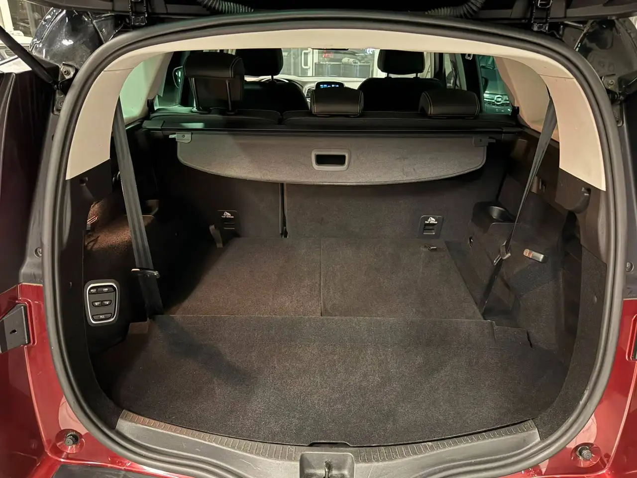 Renault Scenic 1.33 TCe Bose Edition EDC GPF (EU6.2), миниатюра 18