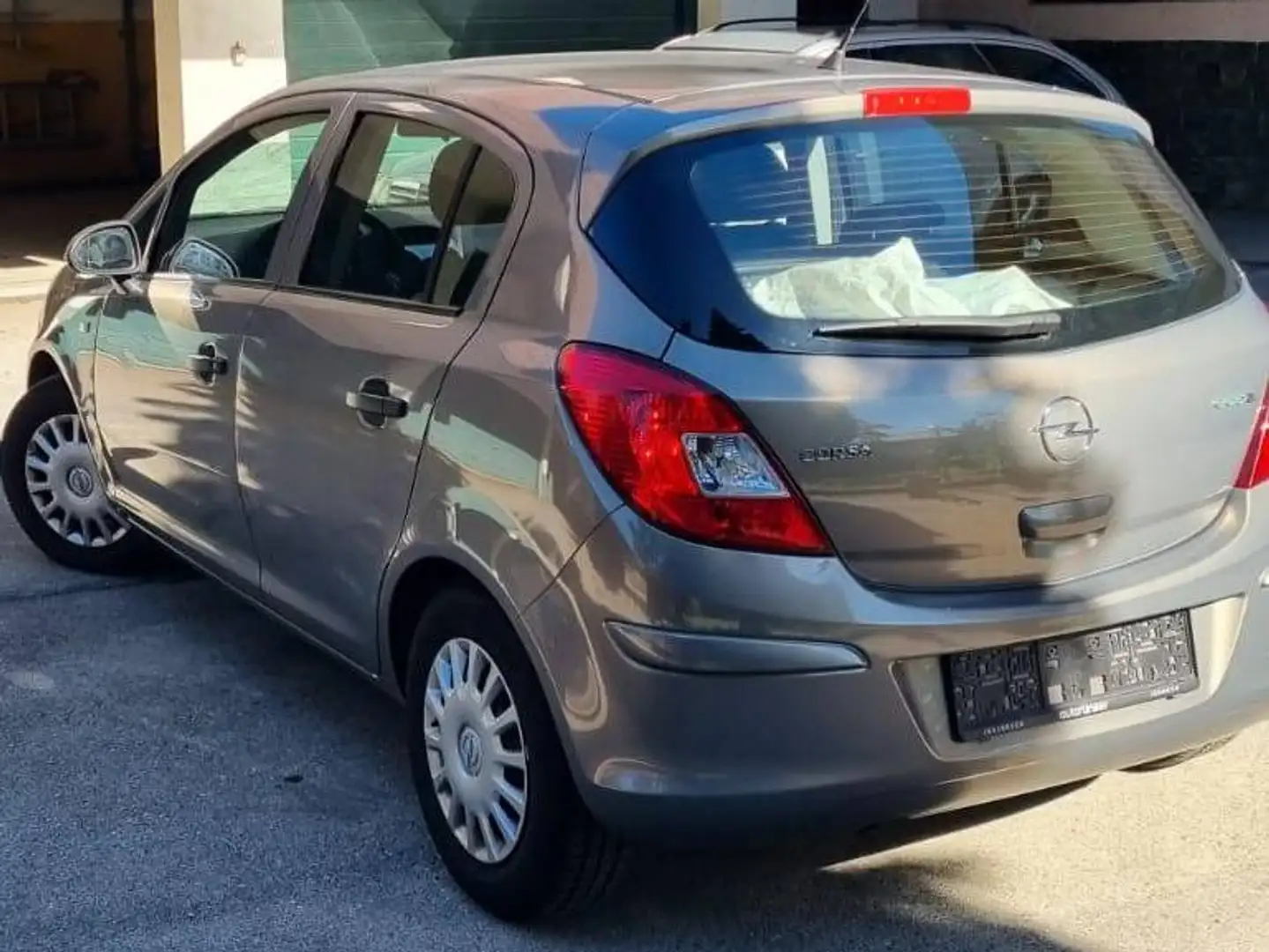 Opel Corsa Corsa 1,2 Braun - 2