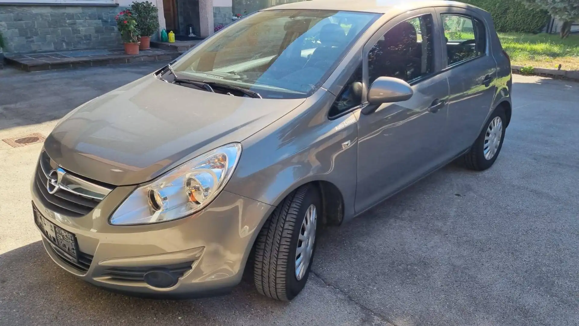 Opel Corsa Corsa 1,2 Braun - 1
