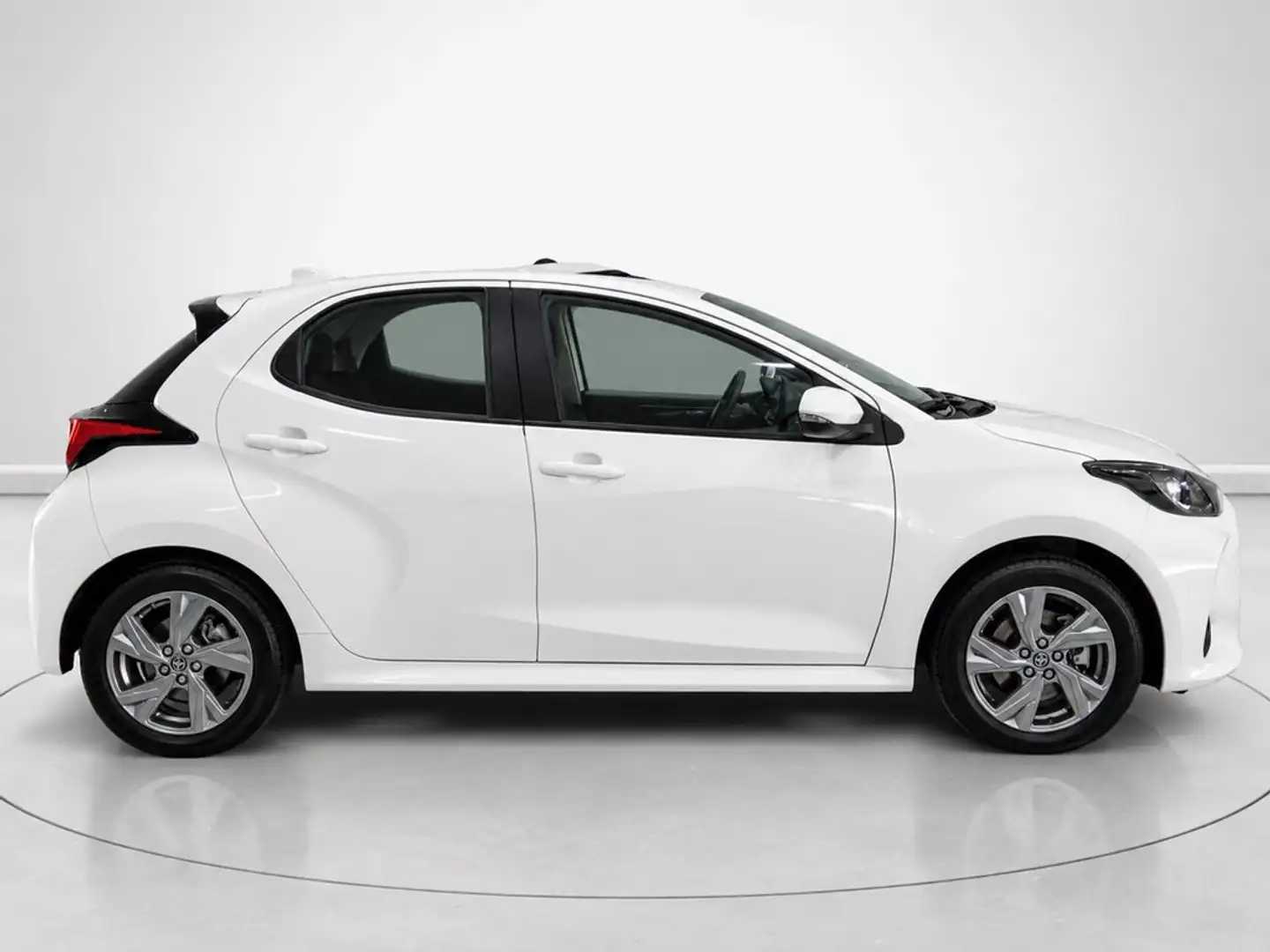 Toyota Yaris 120H 1.5 Style Blanco - 2