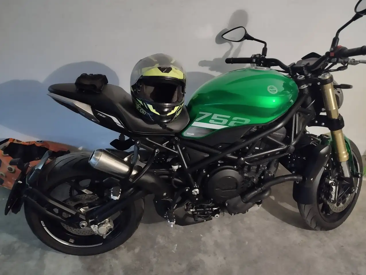 Benelli 752 S