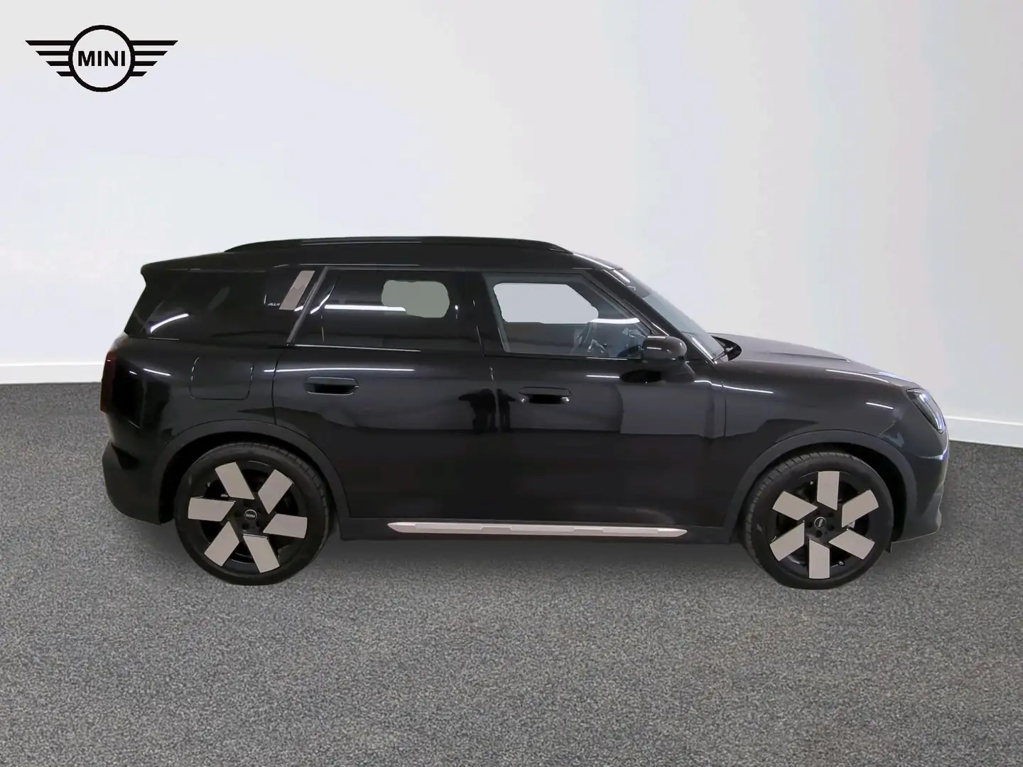 MINI Countryman SE All4 Favoured Zwart - 2