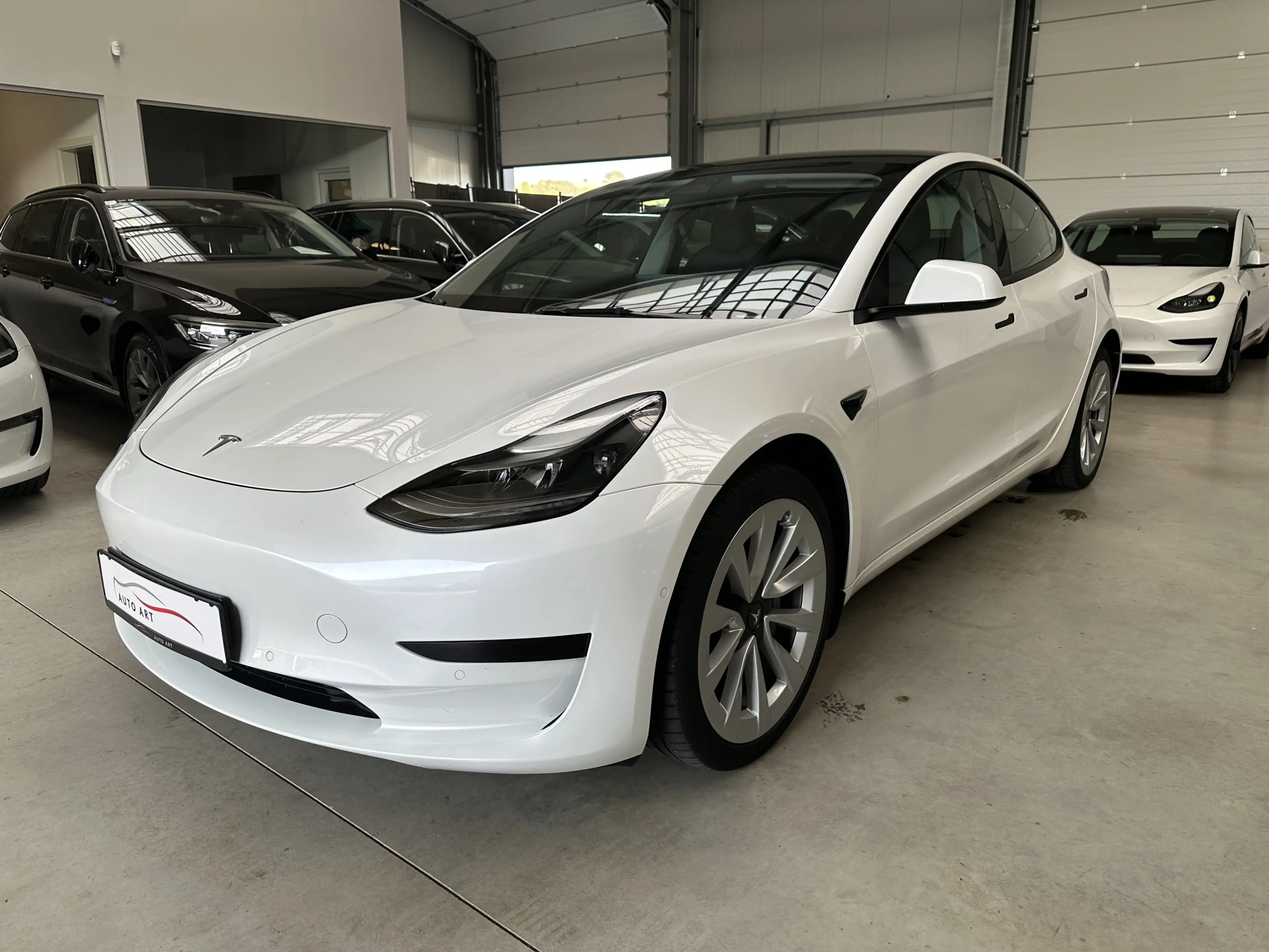 Tesla Model 3 Basis RWD AMD Ryzen Wärmepumpe Subwoofer — photo 4