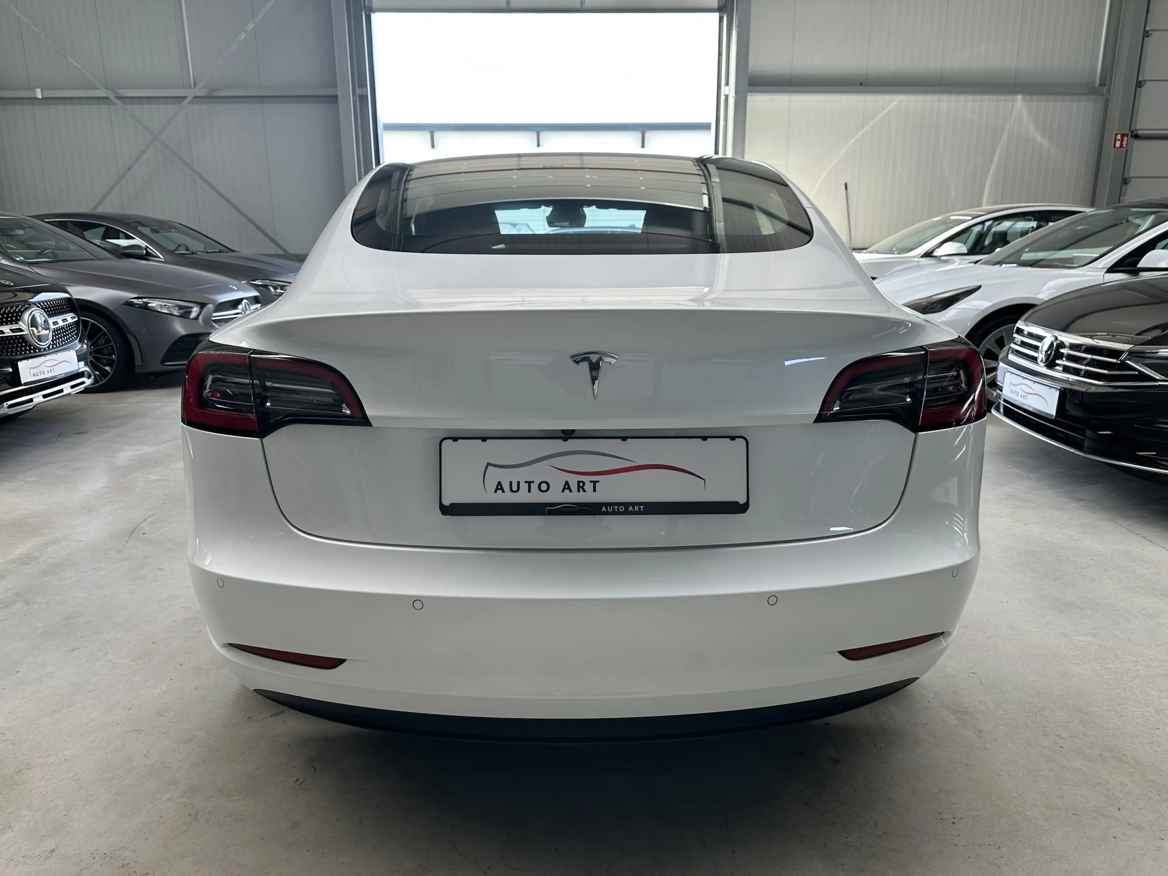 Tesla Model 3 Basis RWD AMD Ryzen Wärmepumpe Subwoofer — photo 5