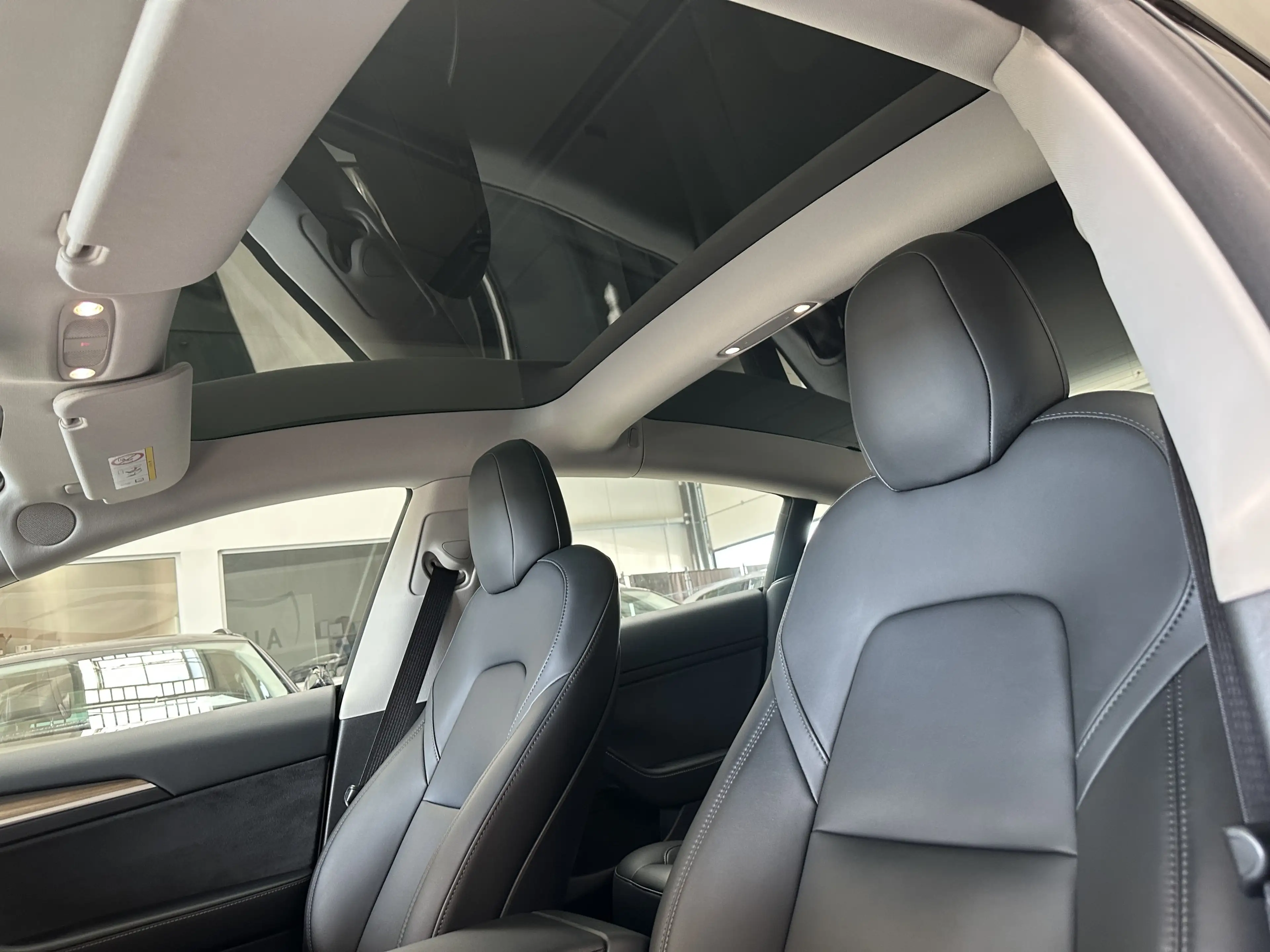 Tesla Model 3 Basis RWD AMD Ryzen Wärmepumpe Subwoofer — photo 13