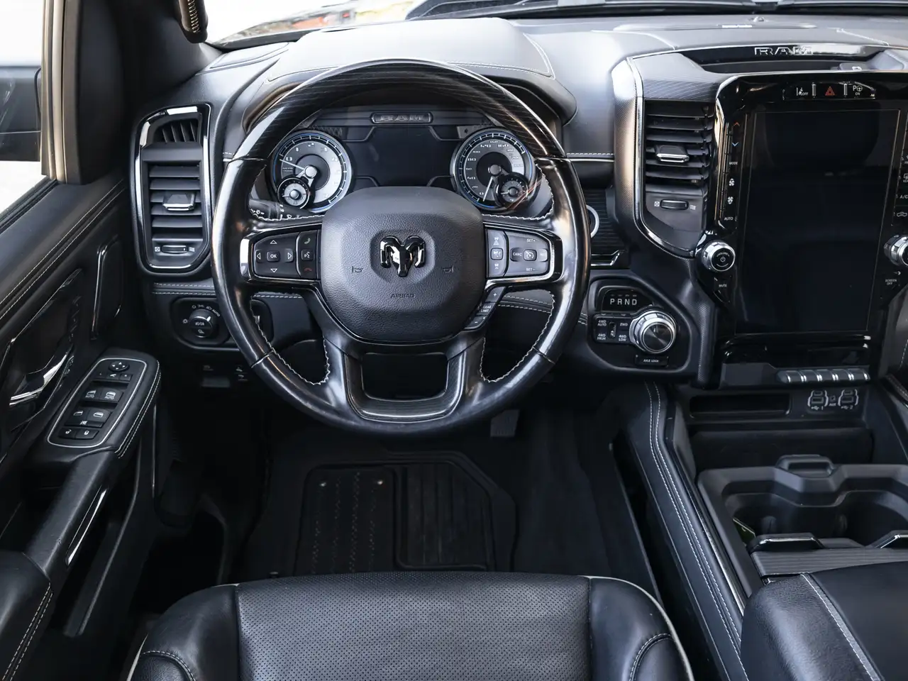 Dodge RAM 2022 — фото 12