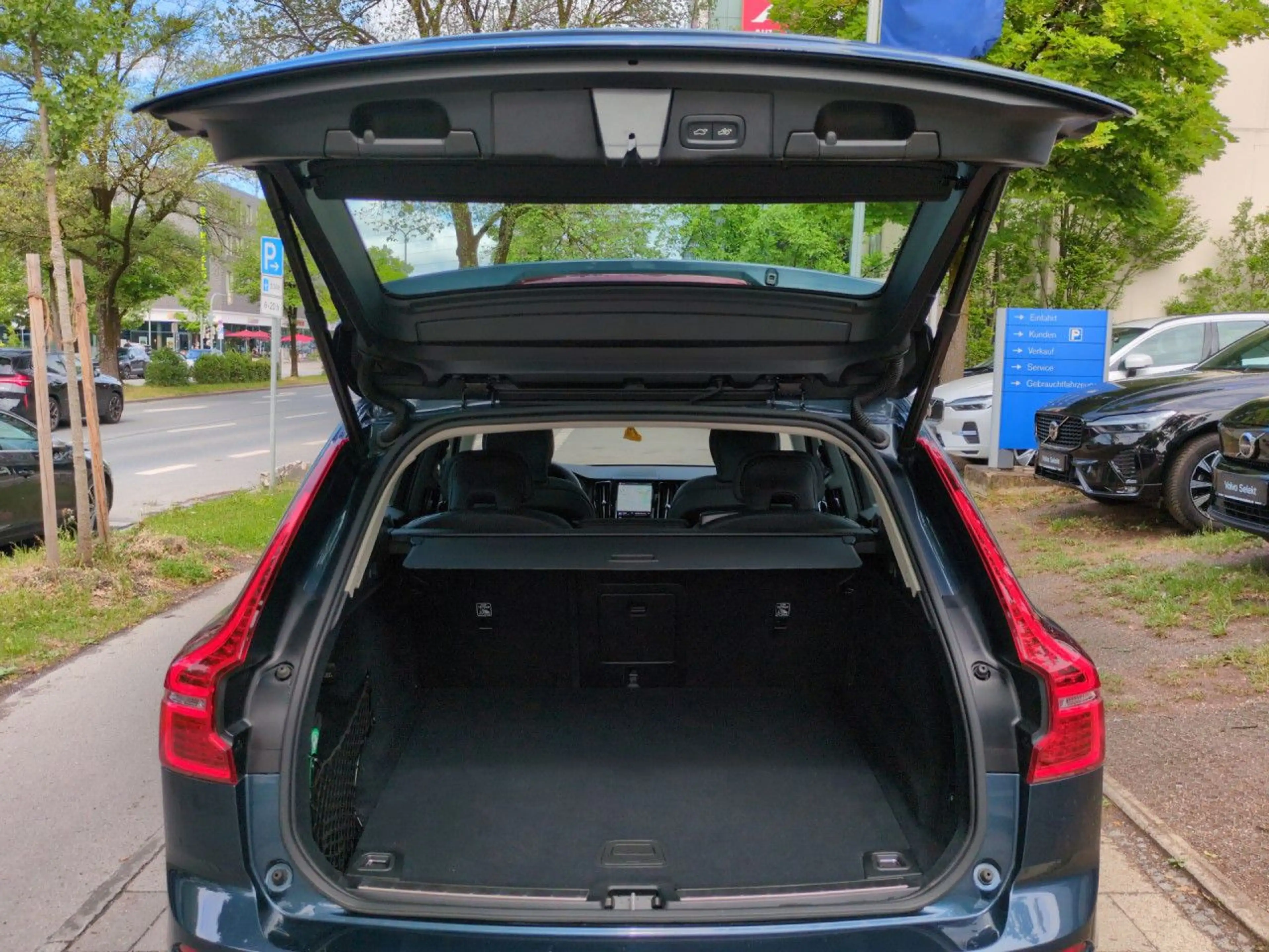 Volvo XC60 XC 60 Ultimate Dark AWD Bluetooth Head Up Display — photo 25