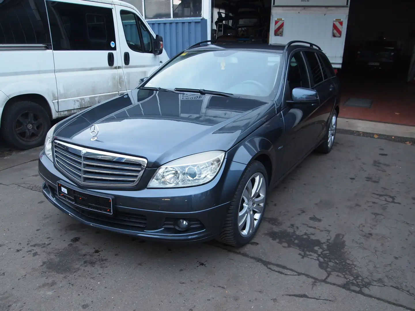 Mercedes-Benz C 180 T Kompressor Automatik BlueEFFICIENCY Elegance Grau - 1