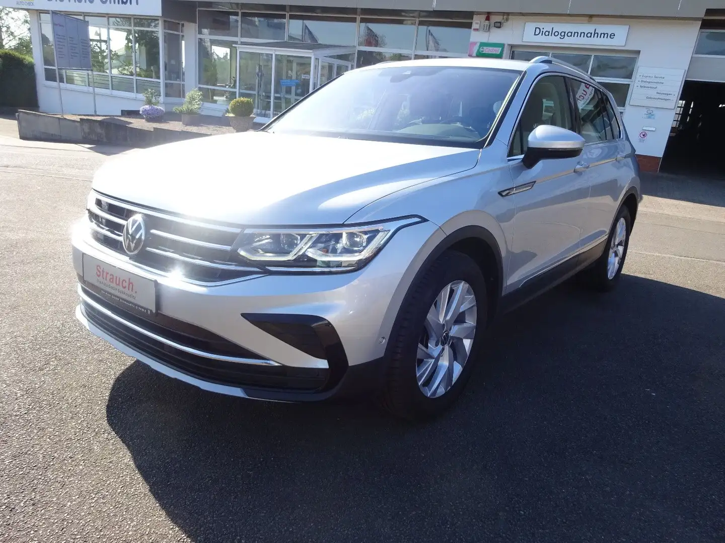 Volkswagen Tiguan Elegance 1.5 TSI DSG AHZV Silber - 1