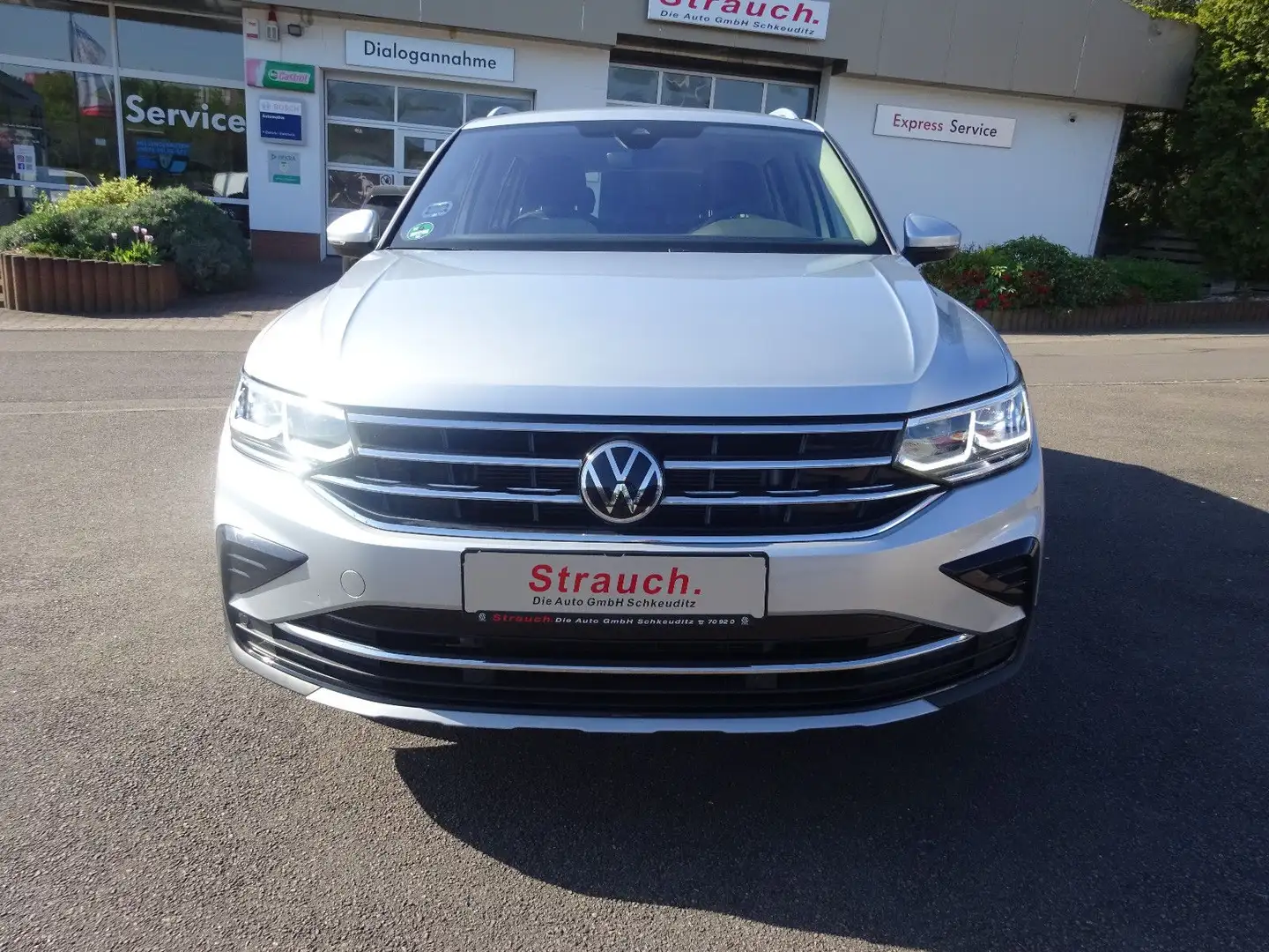 Volkswagen Tiguan Elegance 1.5 TSI DSG AHZV Silber - 2