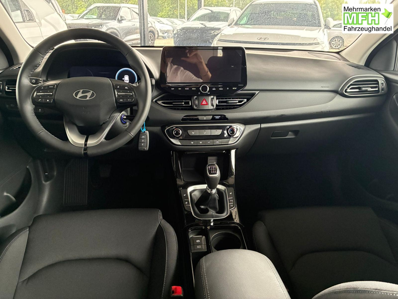 Hyundai i30 Kombi Comfort 1.5 GDI / Navi Tempomat Shz Vorne... — photo 7