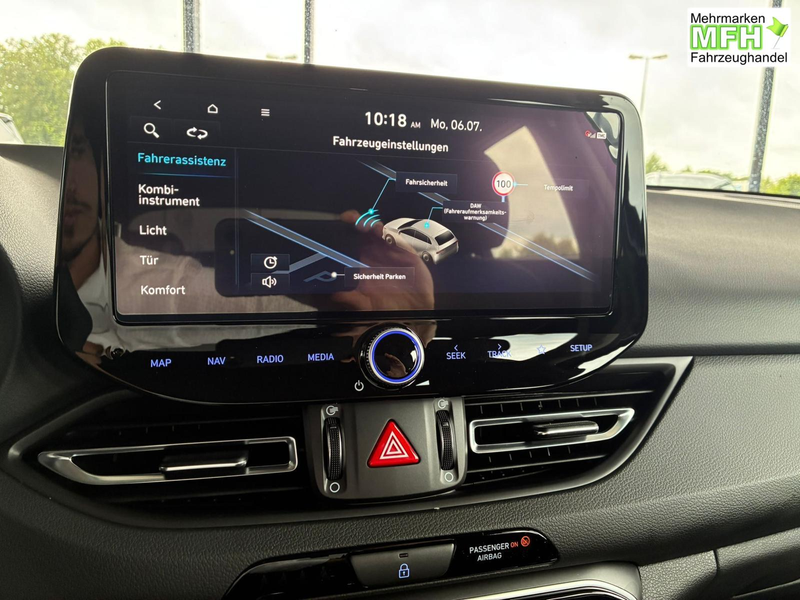Hyundai i30 Kombi Comfort 1.5 GDI / Navi Tempomat Shz Vorne... — photo 13