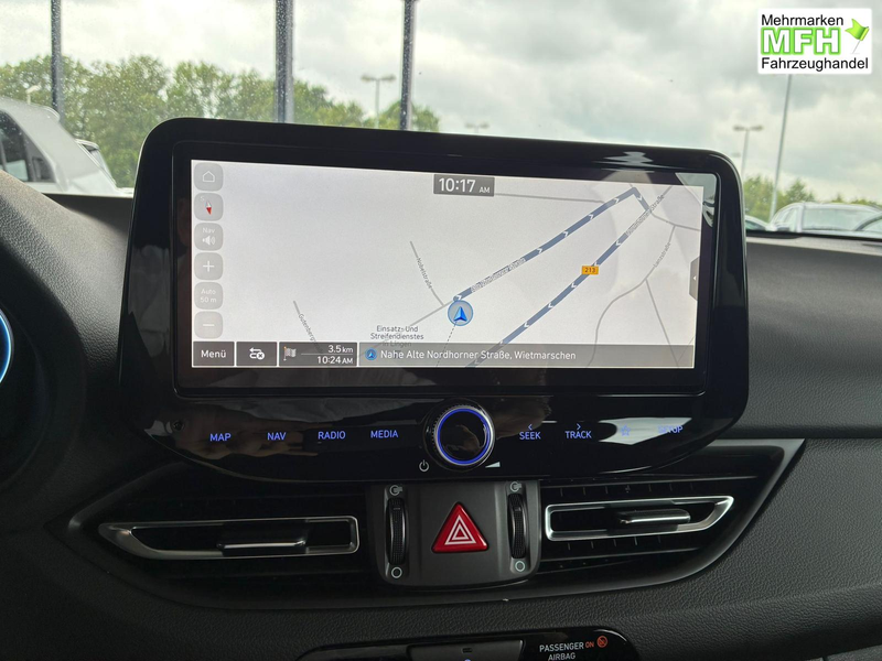 Hyundai i30 Kombi Comfort 1.5 GDI / Navi Tempomat Shz Vorne... — photo 11