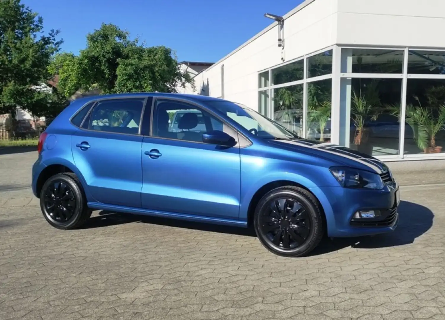 Volkswagen Polo 1.0 Trendline Azul - 1
