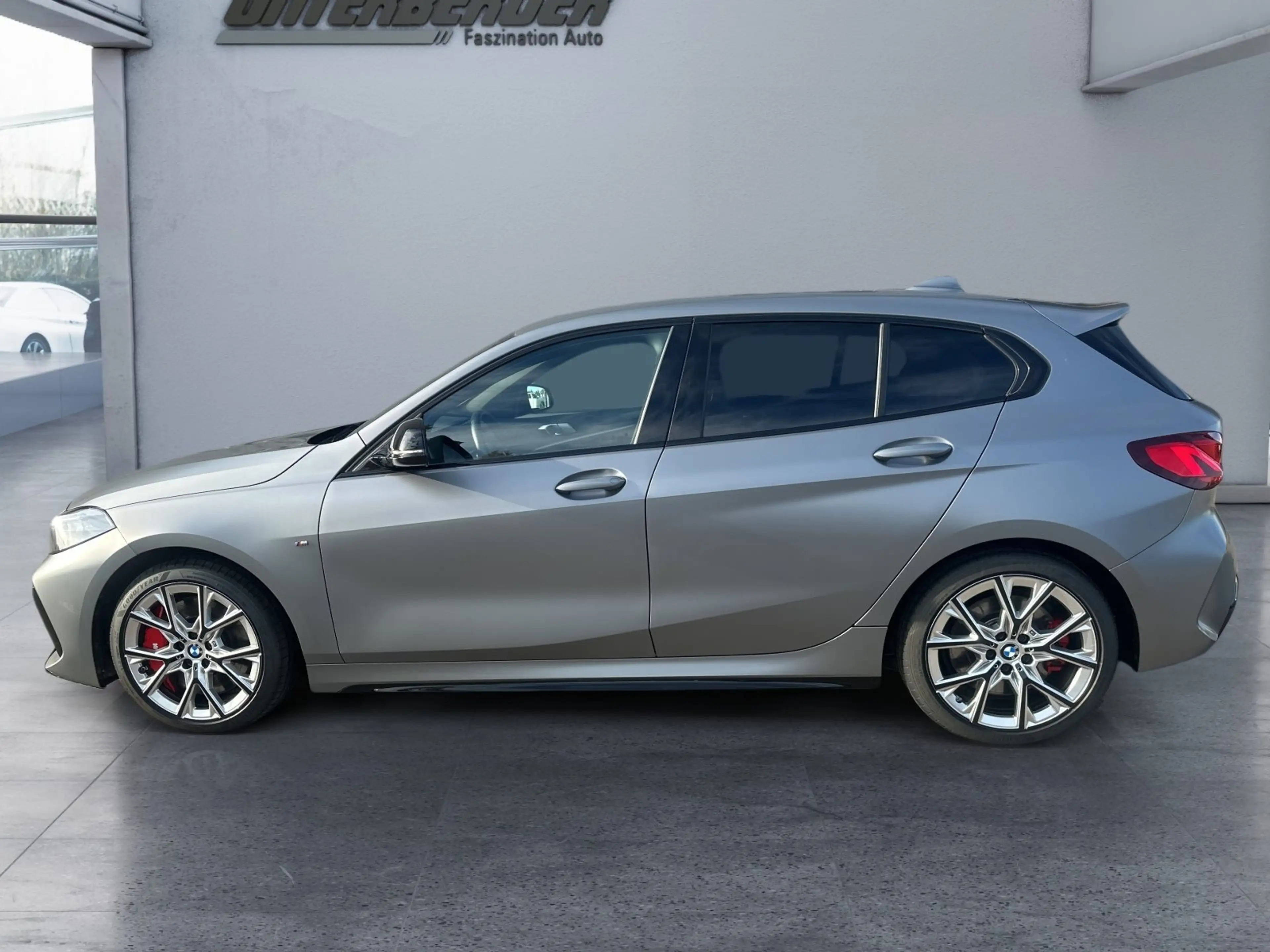 BMW 135 M135i xDrive LHZ SHZ LED-Scheinwerfer — photo 3