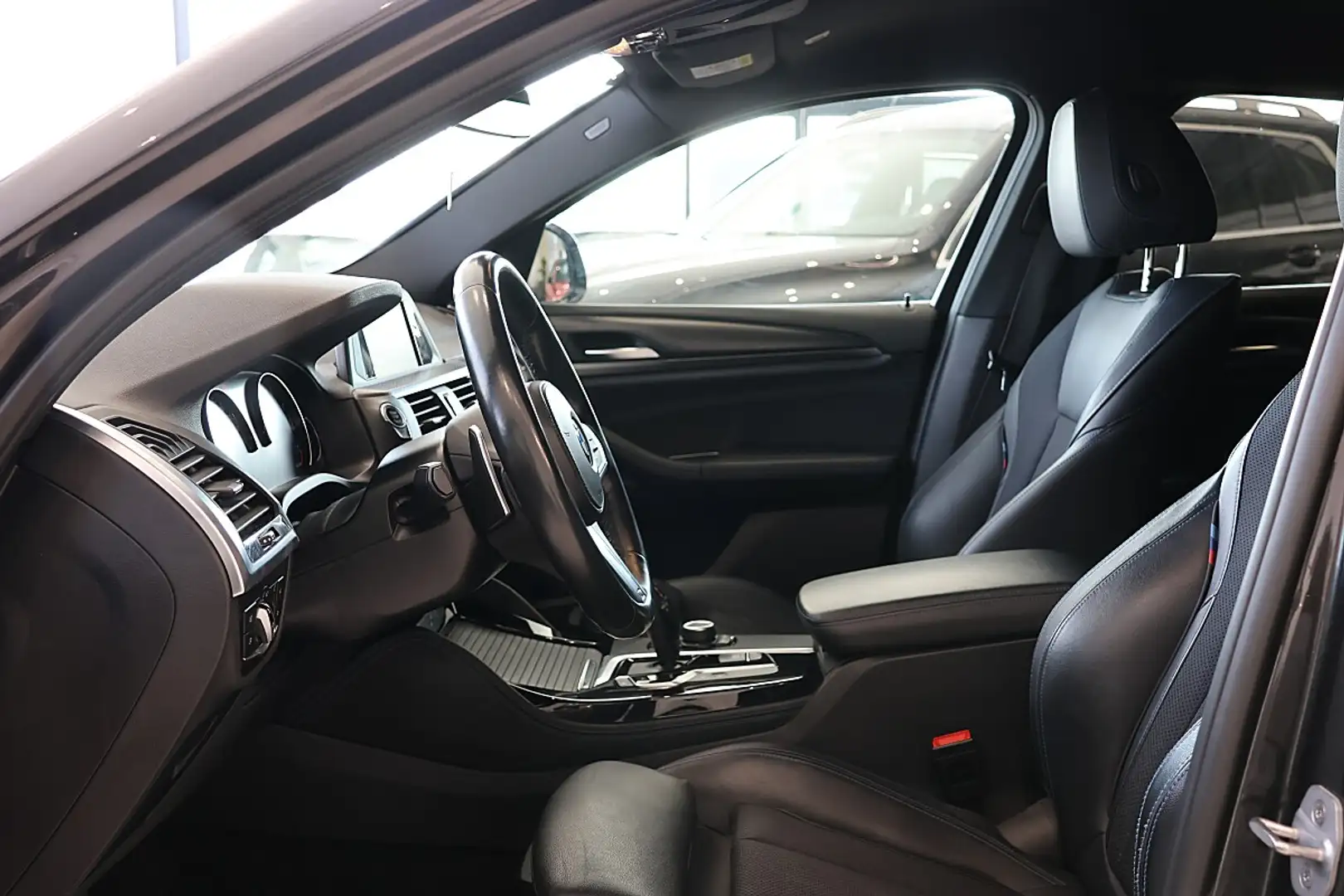 BMW X4 xDrive20i M Sport X Silber - 2