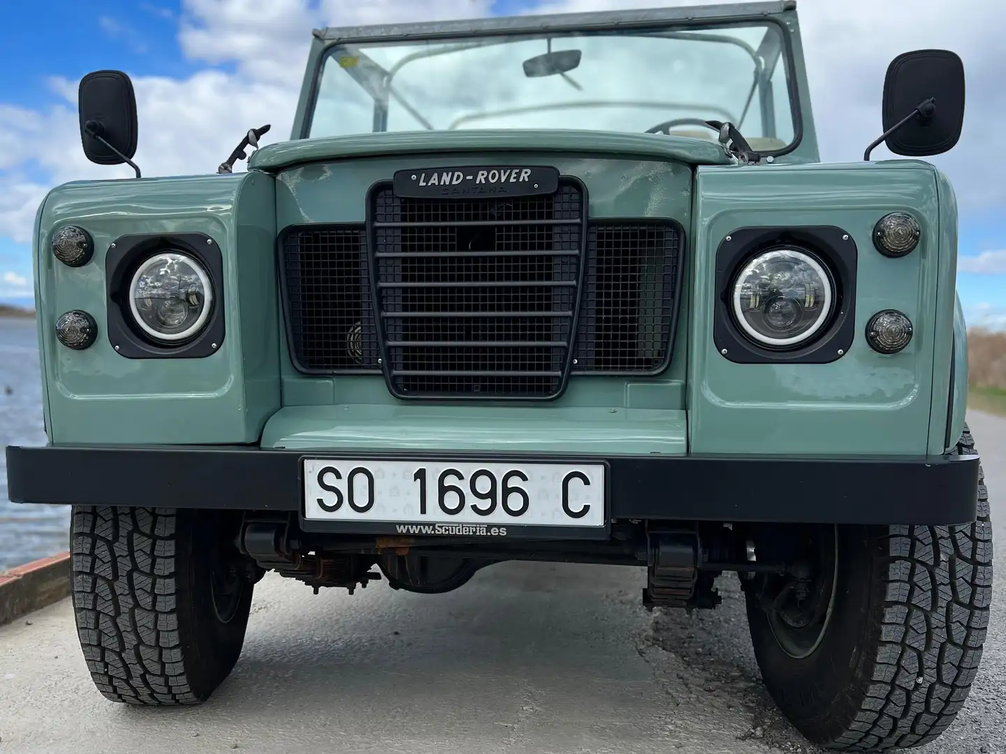 Land Rover Defender 109 Vert - 2