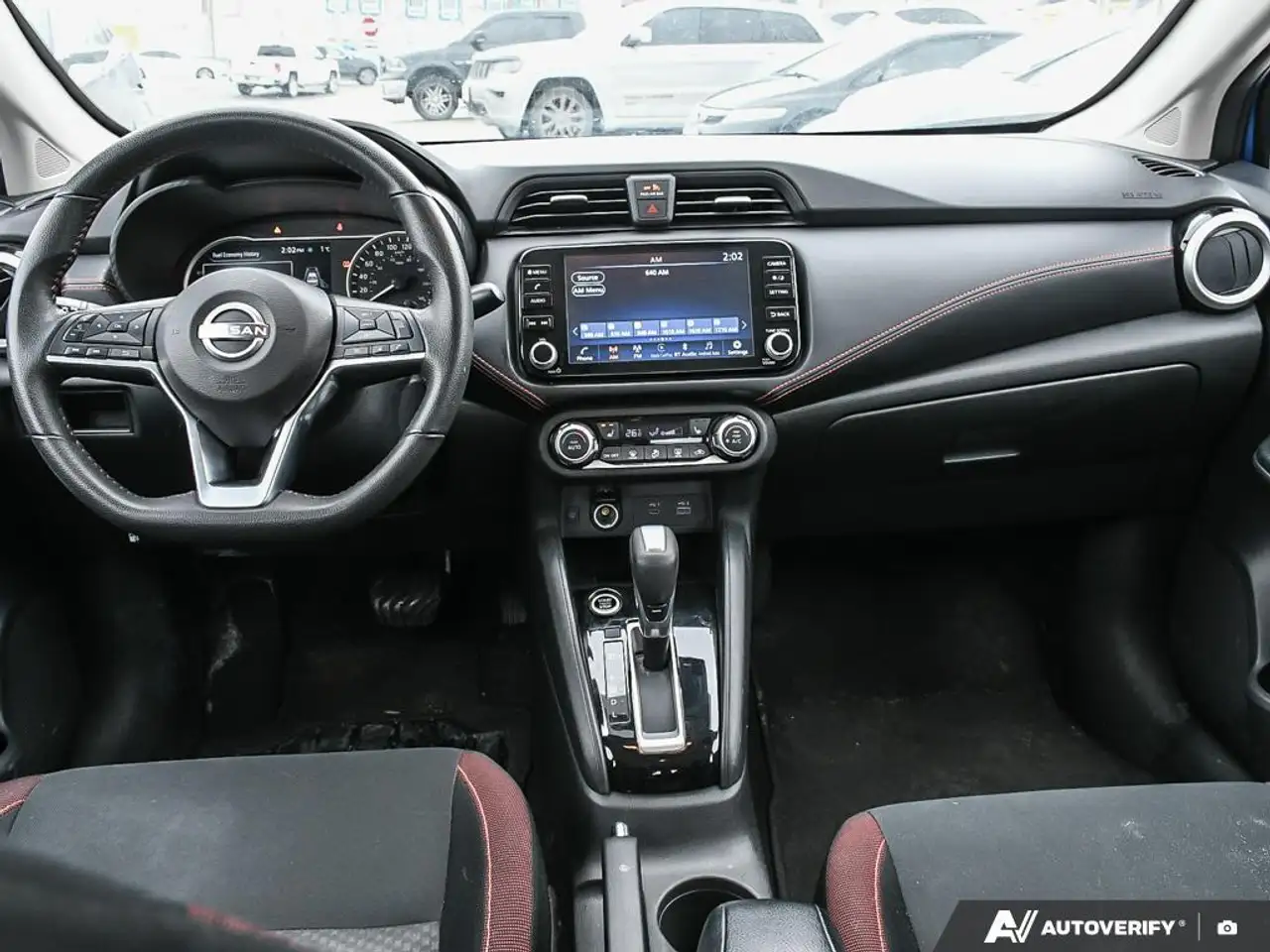 Nissan Versa снимка Nissan Versa
