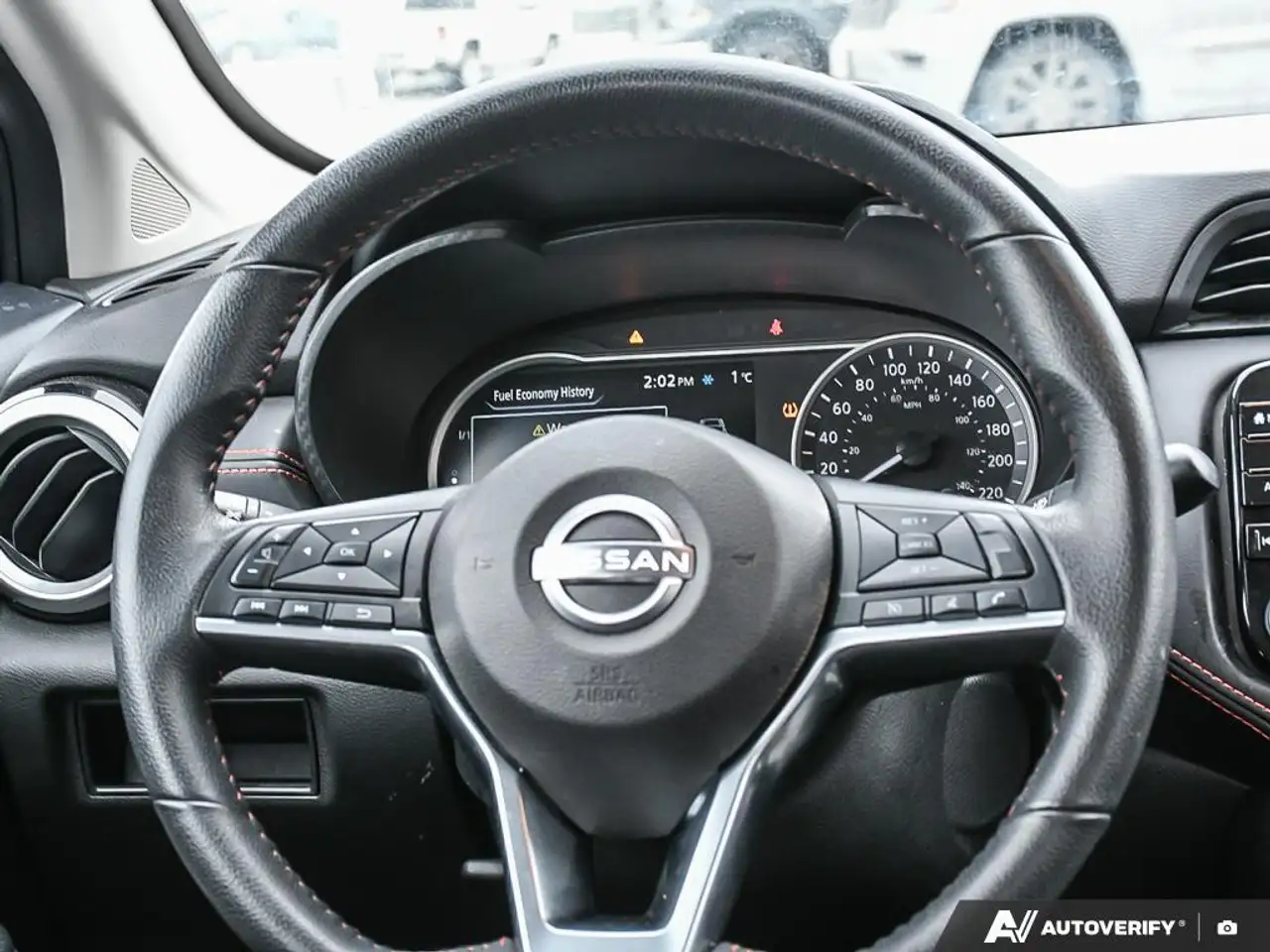 Nissan Versa снимка Nissan Versa
