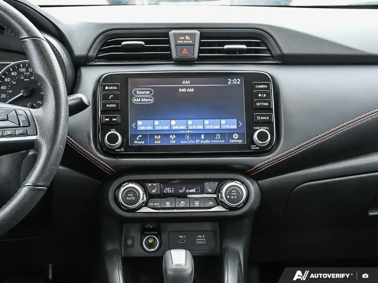 Nissan Versa снимка Nissan Versa