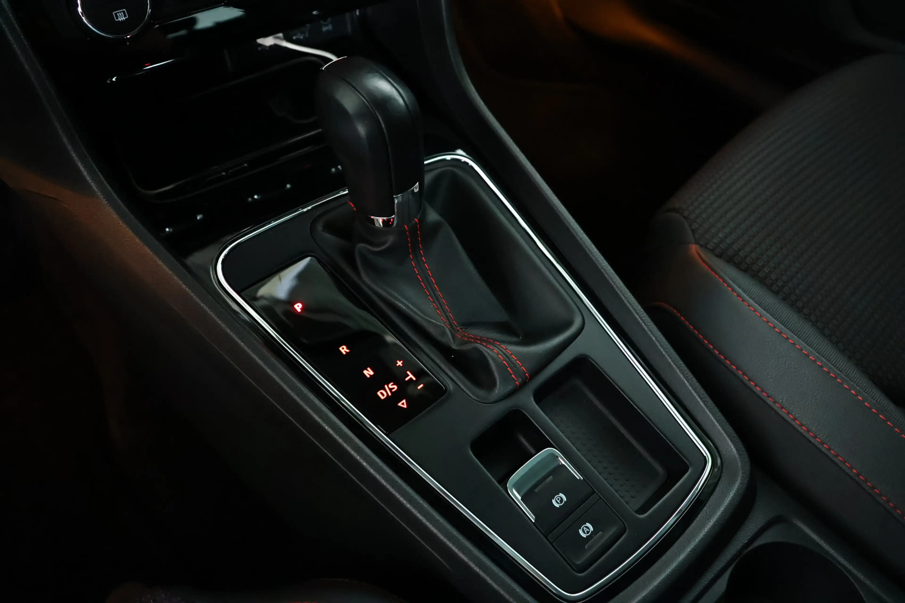 SEAT Leon ST 1.4 EcoTSI FR Navi / Automaat / ACC / CarPlay / — photo 29