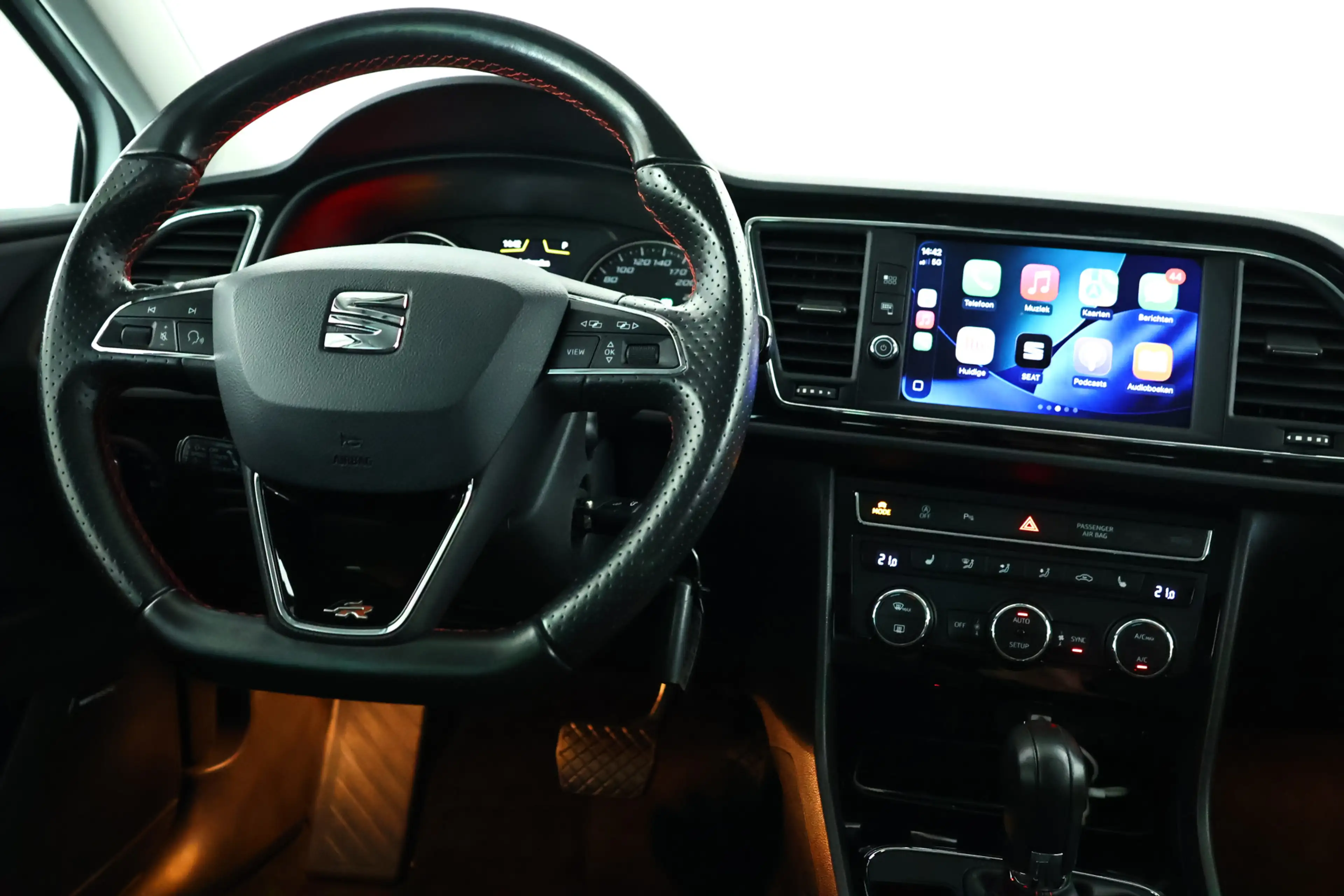 SEAT Leon ST 1.4 EcoTSI FR Navi / Automaat / ACC / CarPlay / — photo 16