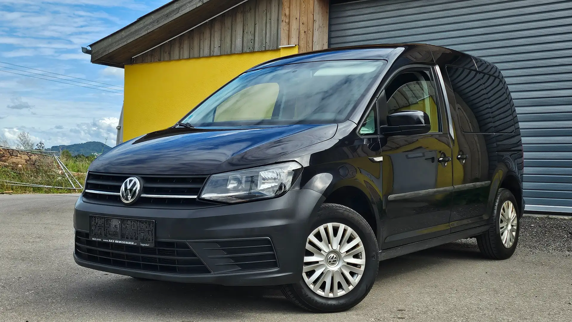 Volkswagen Caddy Trendline BMT Pickerl 06/26 Schwarz - 1