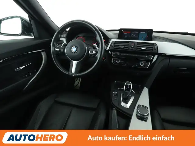 BMW 3 Series view 13