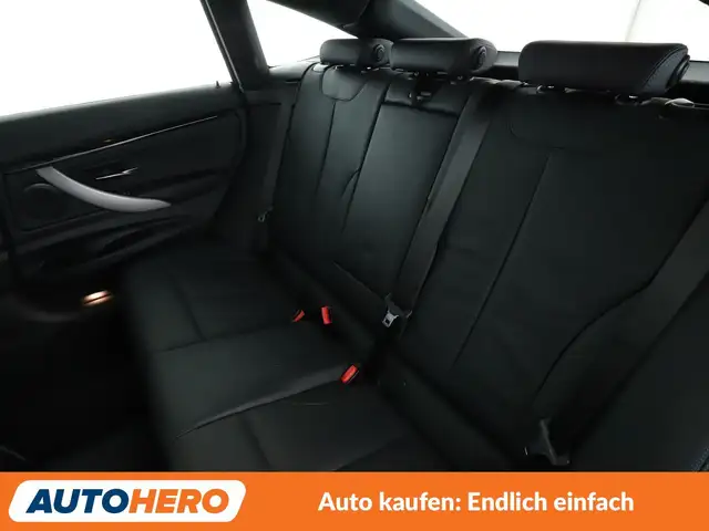 BMW 3 Series view 14