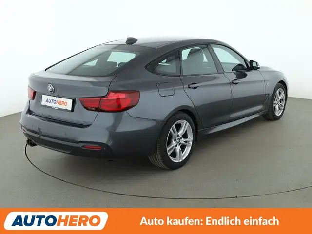 BMW 3 Series view 6