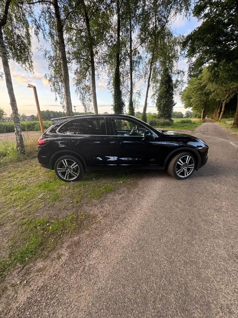 Porsche Cayenne 4.8 Zwart - 2