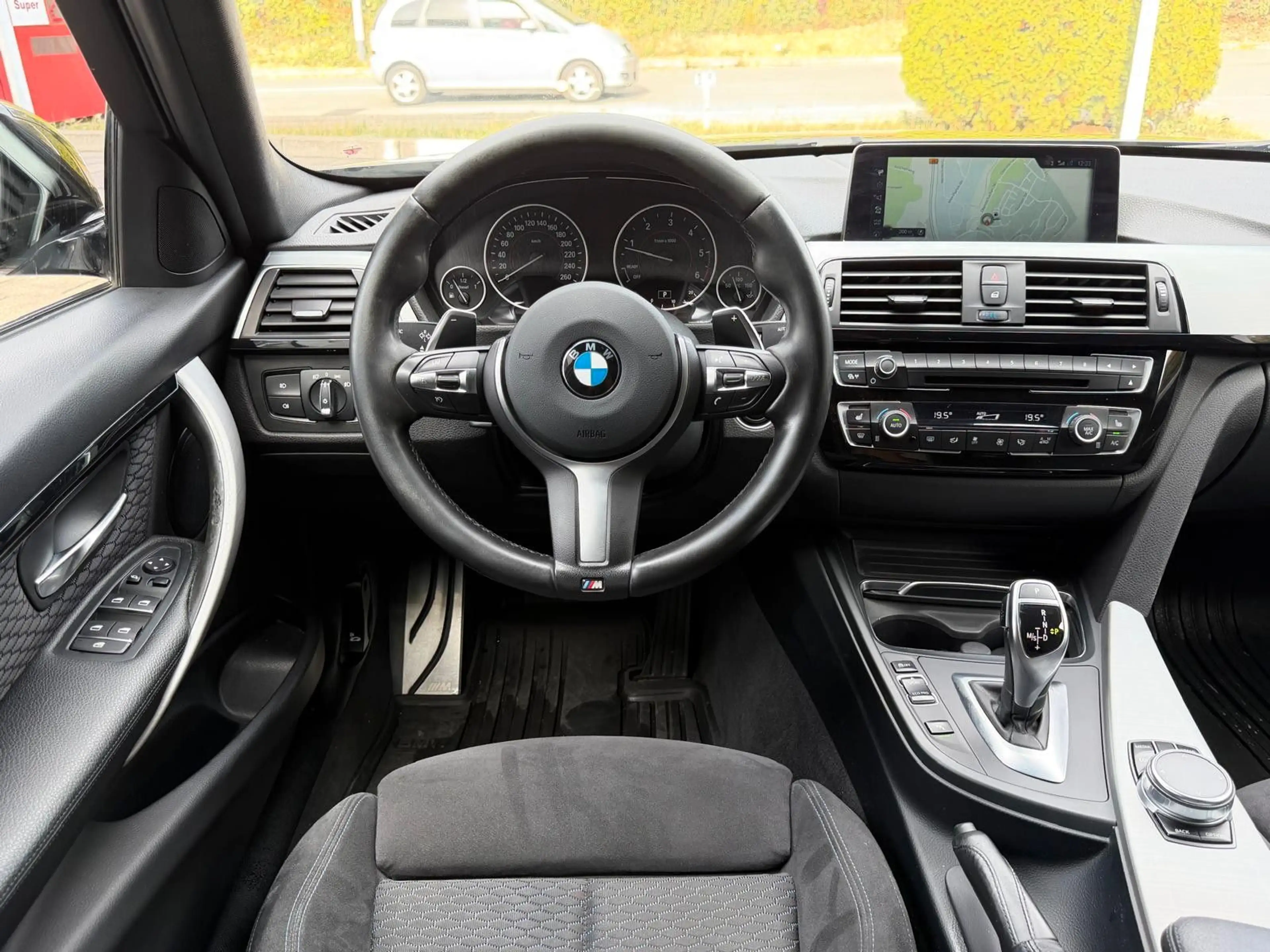 BMW 335 d xDrive M Sport Paket 3er Lim. HUD/LED/NAVI — photo 15