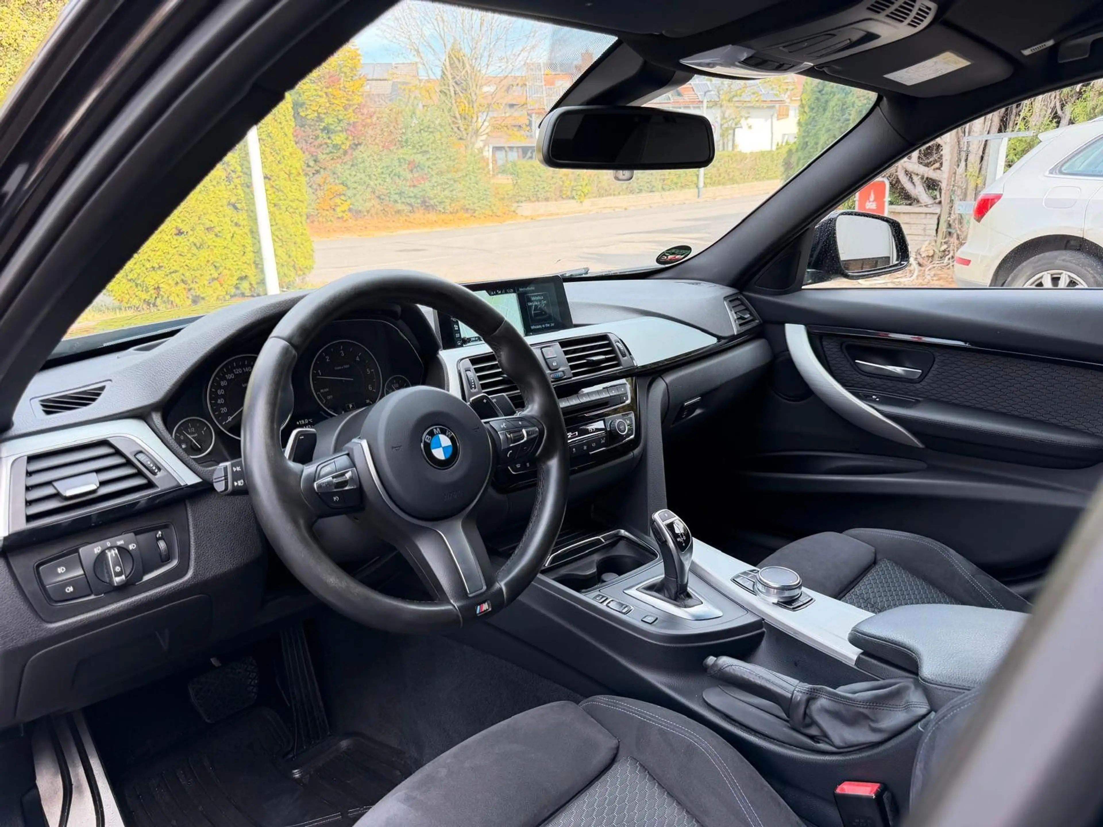 BMW 335 d xDrive M Sport Paket 3er Lim. HUD/LED/NAVI — photo 9
