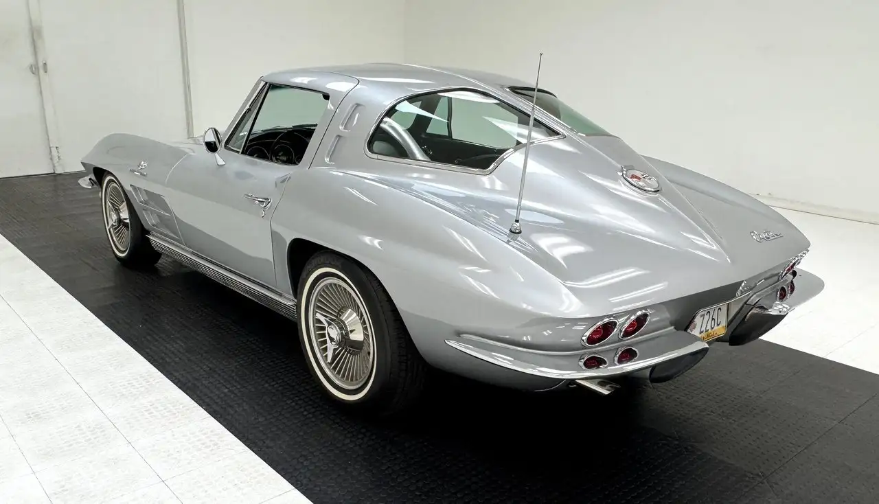 Chevrolet Corvette Coupe, foto 3