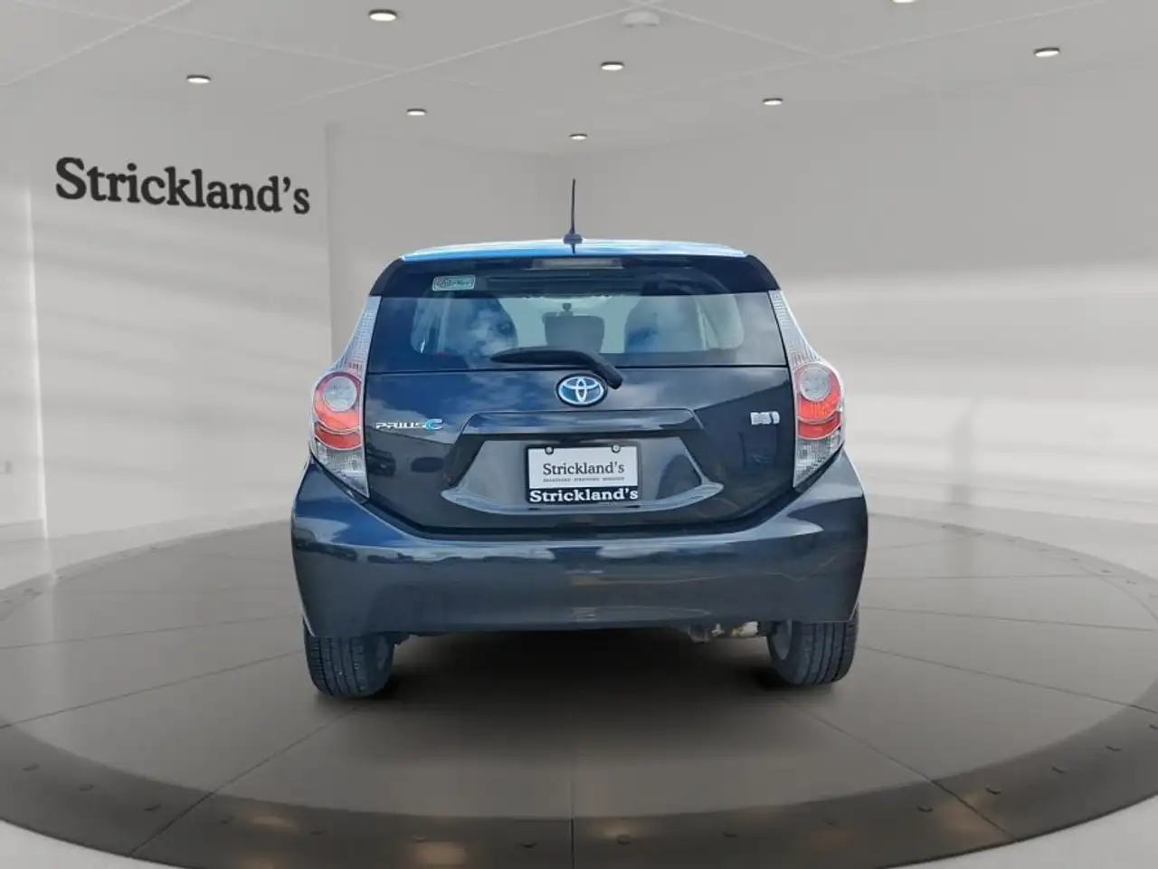 Toyota Prius c снимка Toyota Prius c