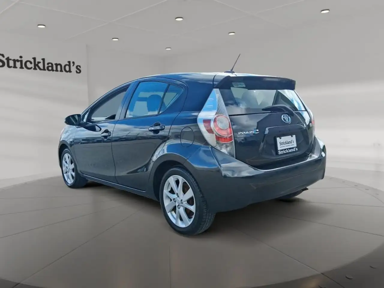 Toyota Prius c снимка Toyota Prius c