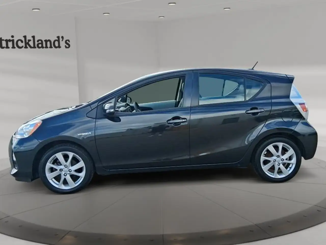 Toyota Prius c снимка Toyota Prius c
