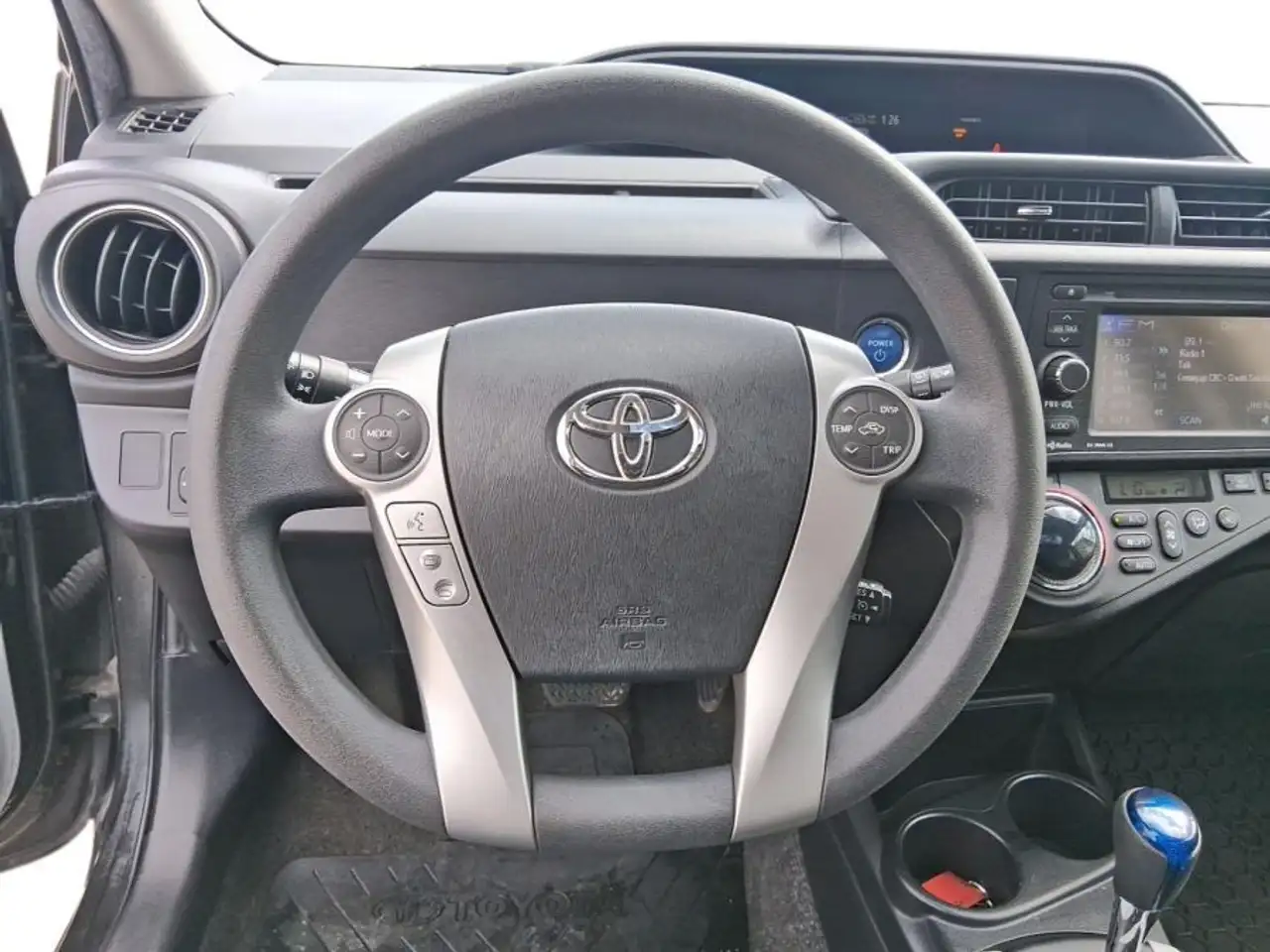 Toyota Prius c снимка Toyota Prius c