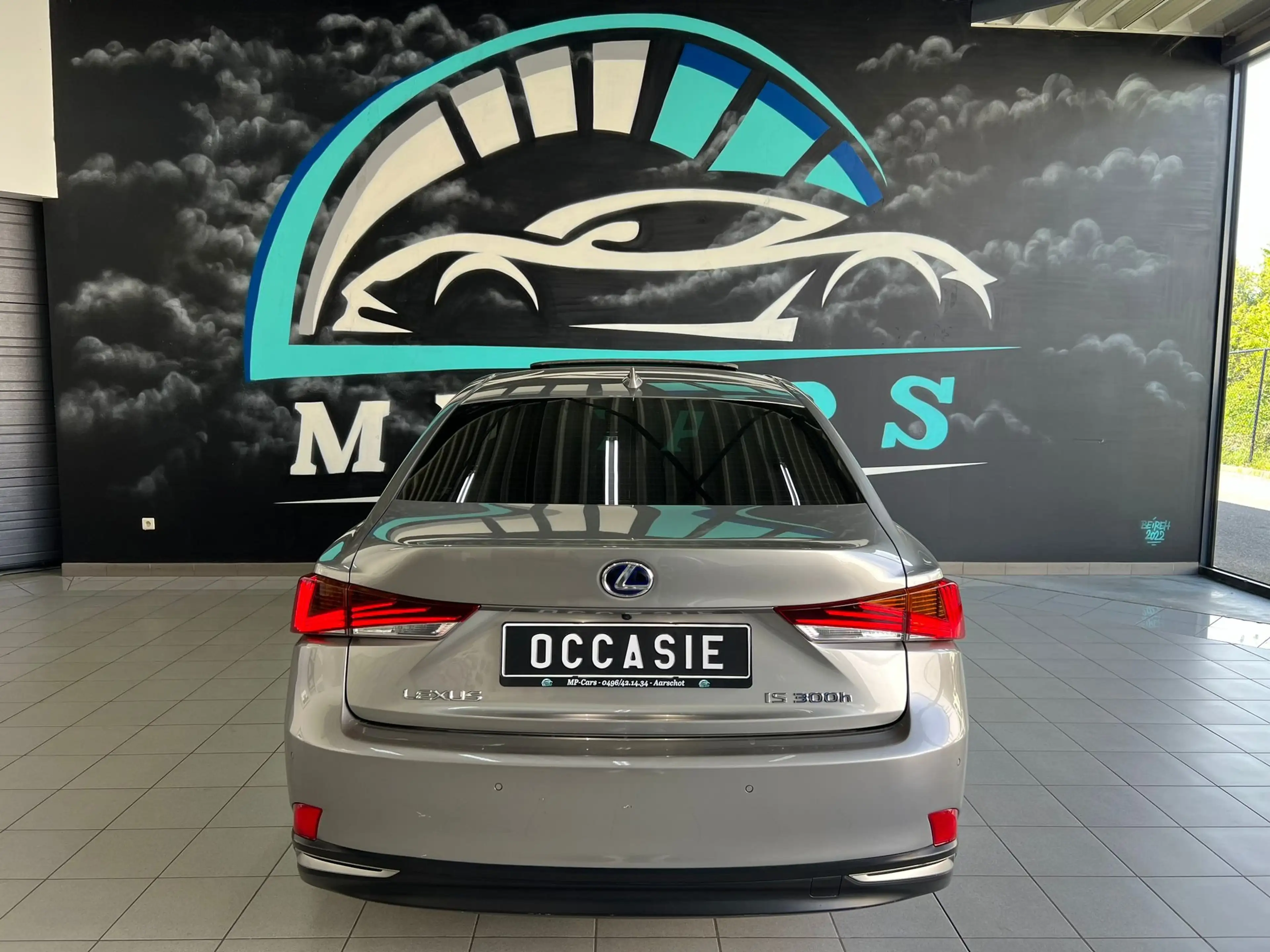 Lexus IS 300 IS 300h 2.5i Privilège Line E-CVT — photo 5