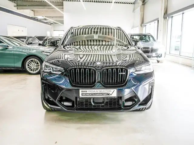 BMW X4 M view 3
