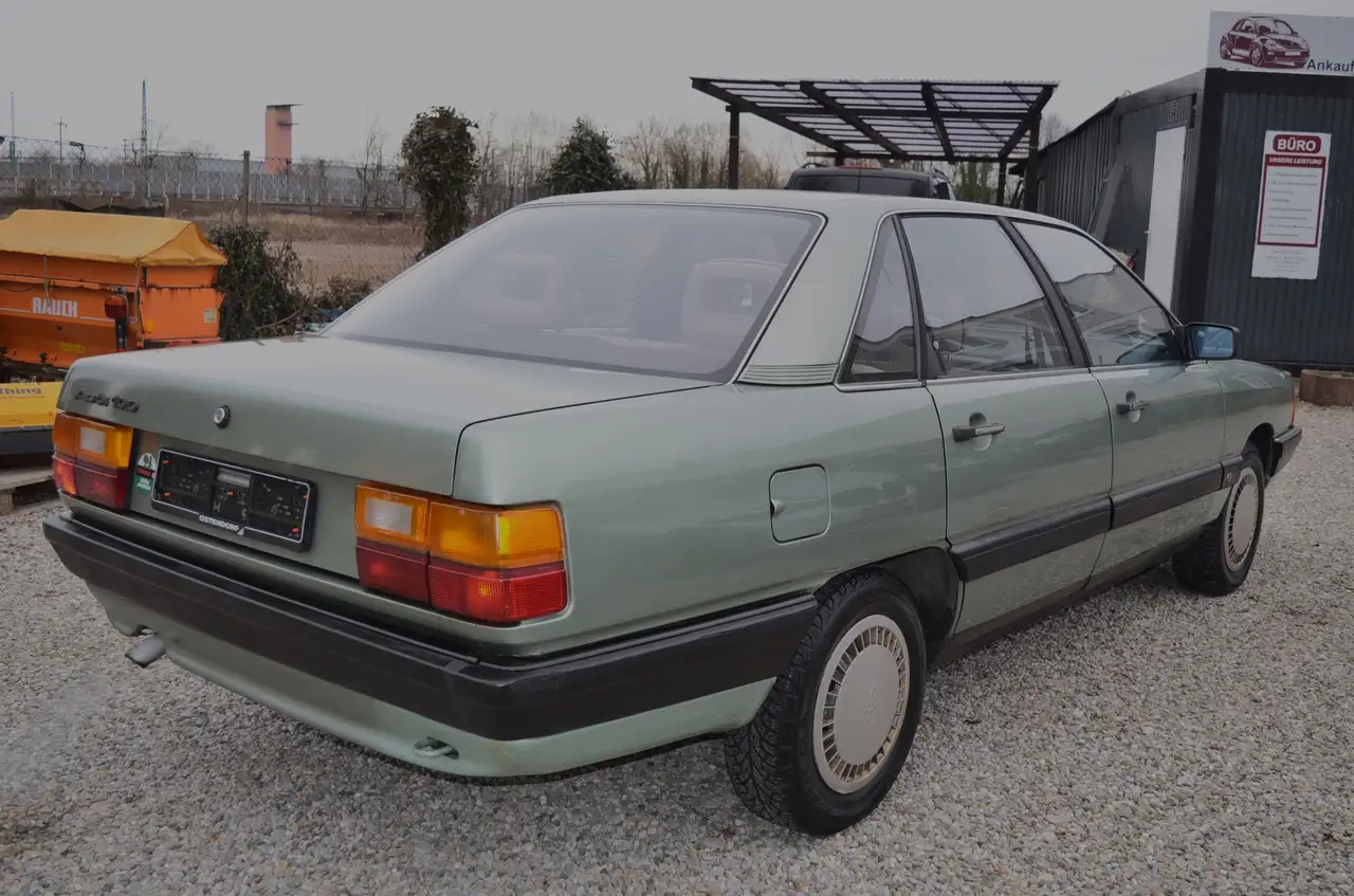 Audi 100 1.8 i 5-Gang *H-Zulassung*praktisch 1.Hand*TÜV, foto 6