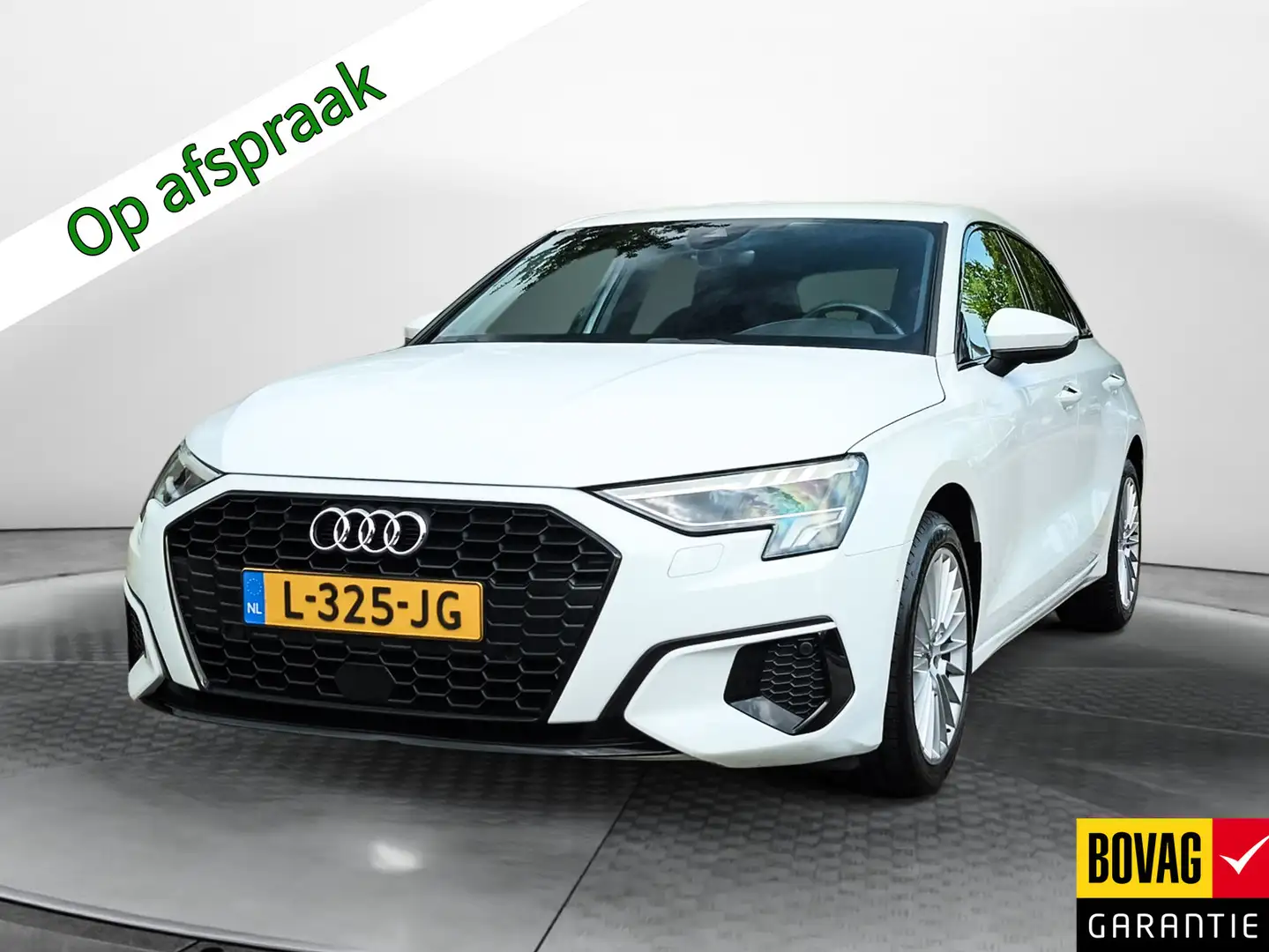 Audi A3 Sportback 30 TFSI Business edition (111 PK) 1e-Eig Weiß - 1