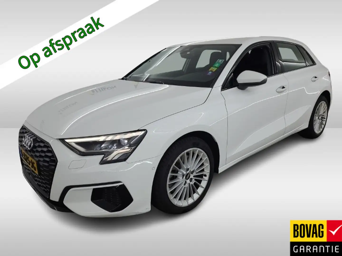 Audi A3 Sportback 30 TFSI Business edition (111 PK) 1e-Eig Wit - 1
