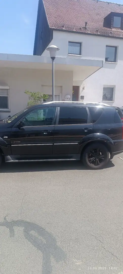 KGM Rexton Schwarz - 2