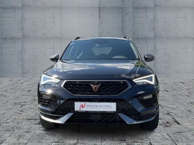 Cupra Ateca view 3