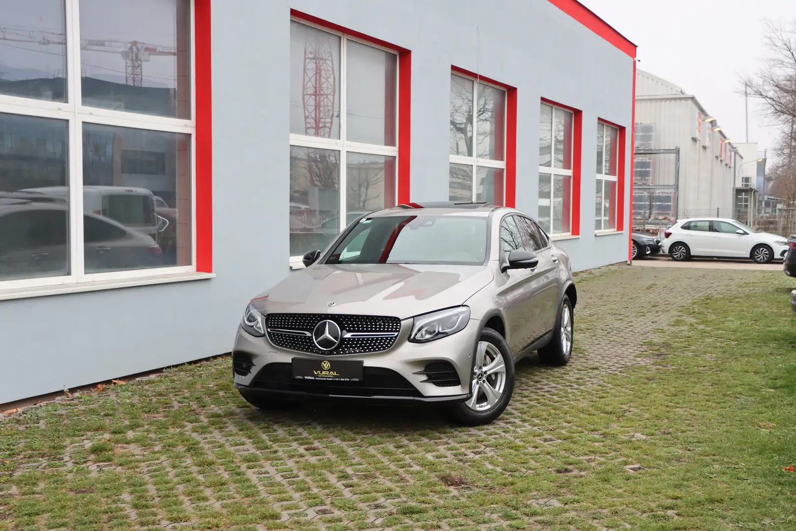 Mercedes-Benz GLC 220 GLC 220 d 4Matic| AMG LINE |SCHIEBEDACH|360K | LED Grau - 1