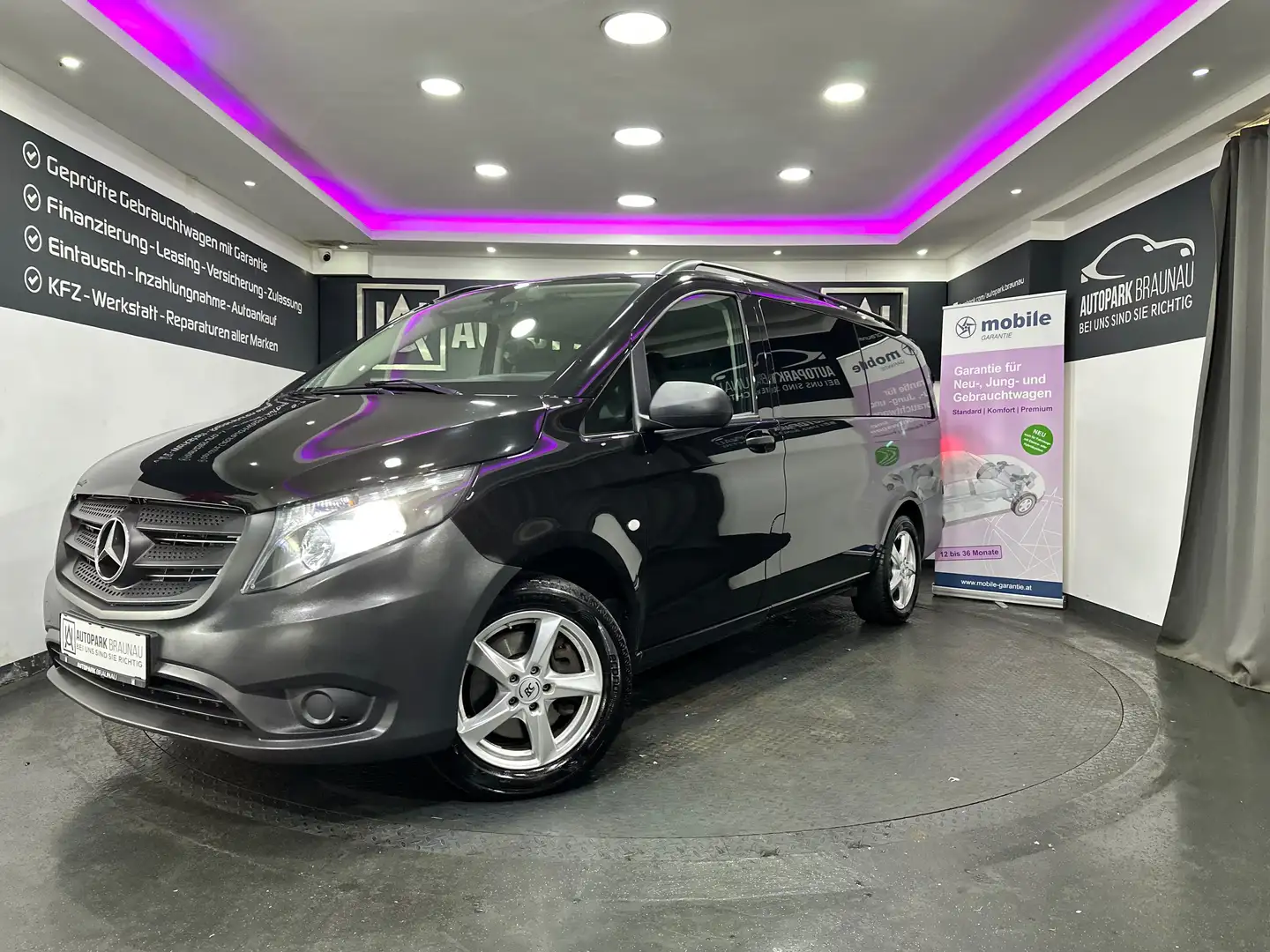 Mercedes-Benz Vito 114 CDI Tourer 7G 4x4 lang *9.SITZER*KAMERA* Schwarz - 1